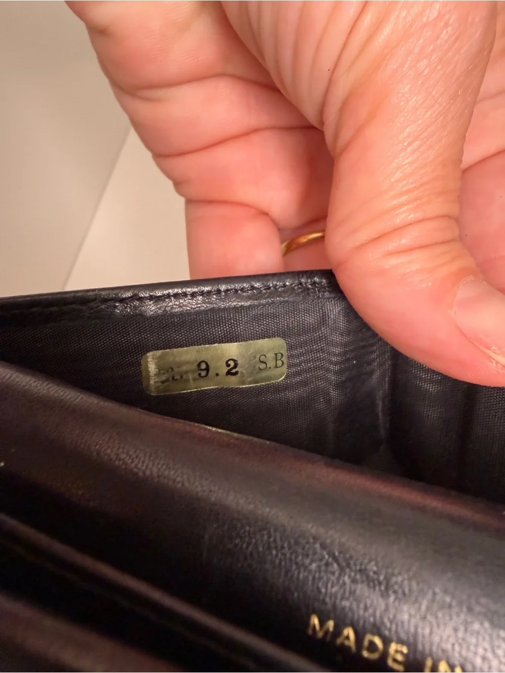 CHANEL Vintage Black Caviar CC Long Wallet Kiss Lock Coin Purse Authenticated